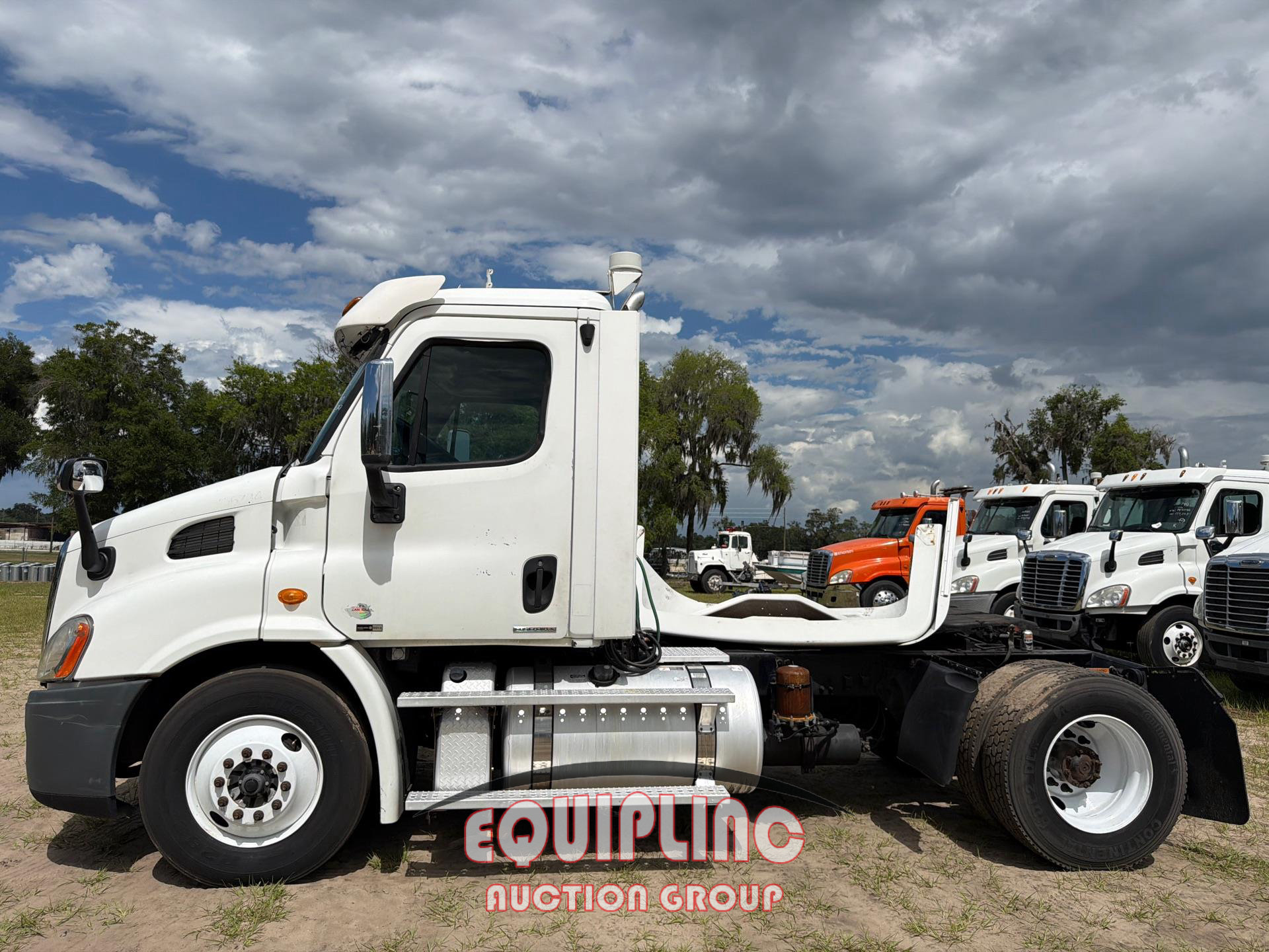 2011 Freightliner CASCADIA