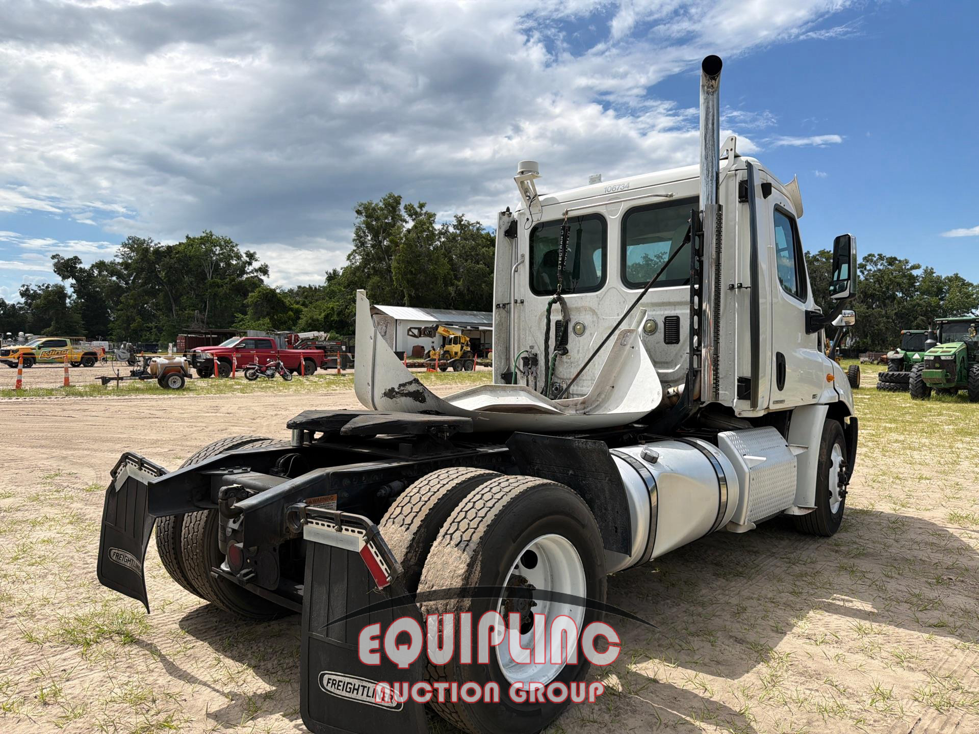 2011 Freightliner CASCADIA