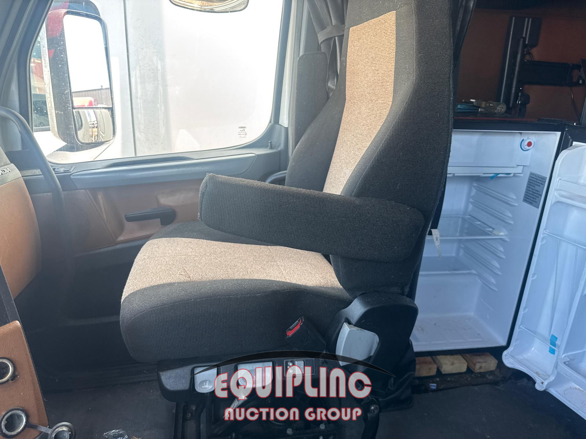 2020 Freightliner CASCADIA