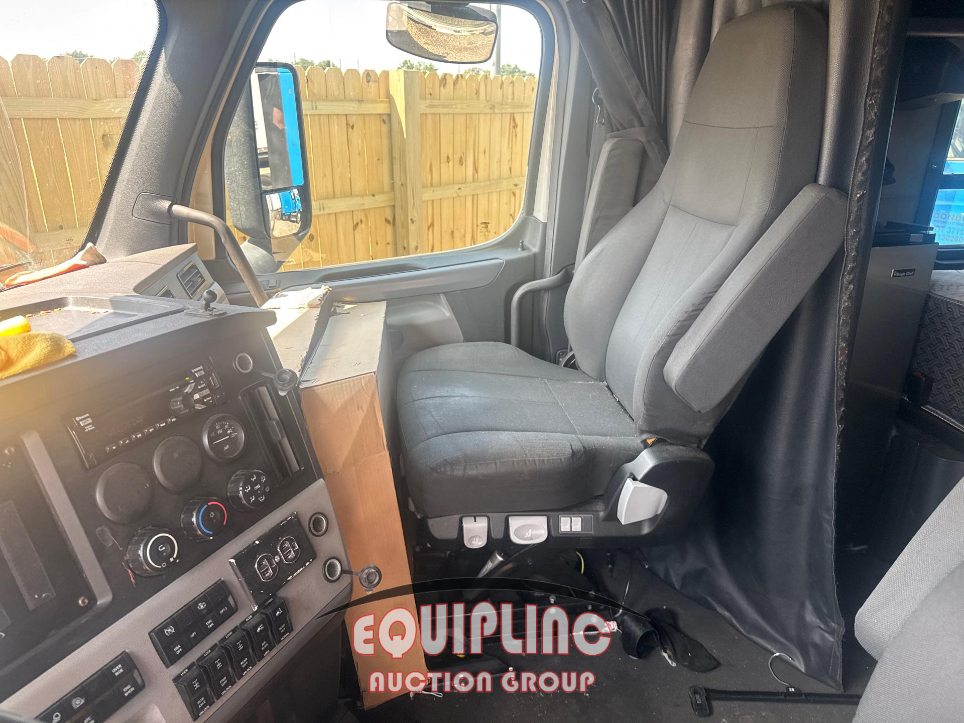 2021 Freightliner CASCADIA