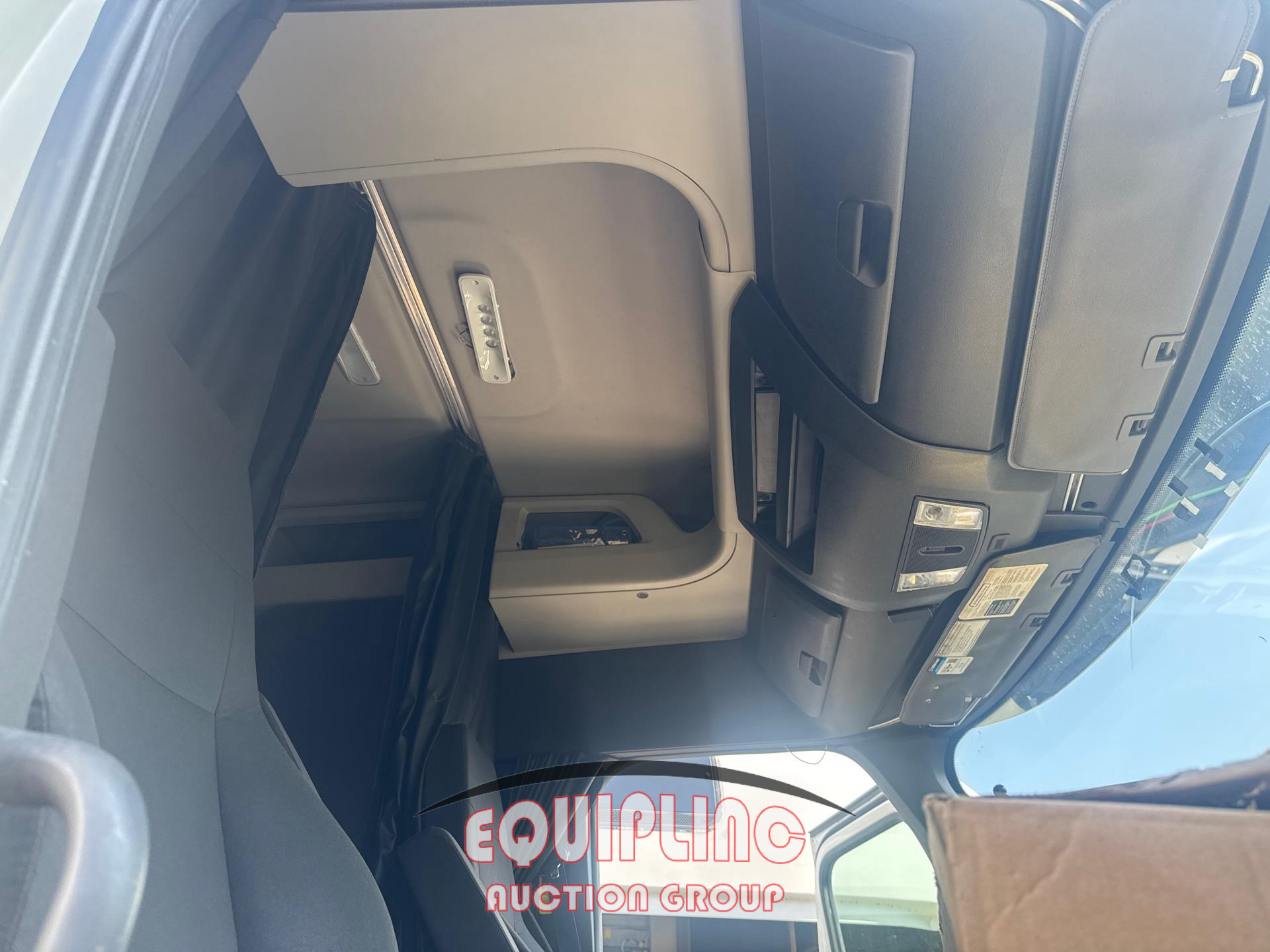 2021 Freightliner CASCADIA