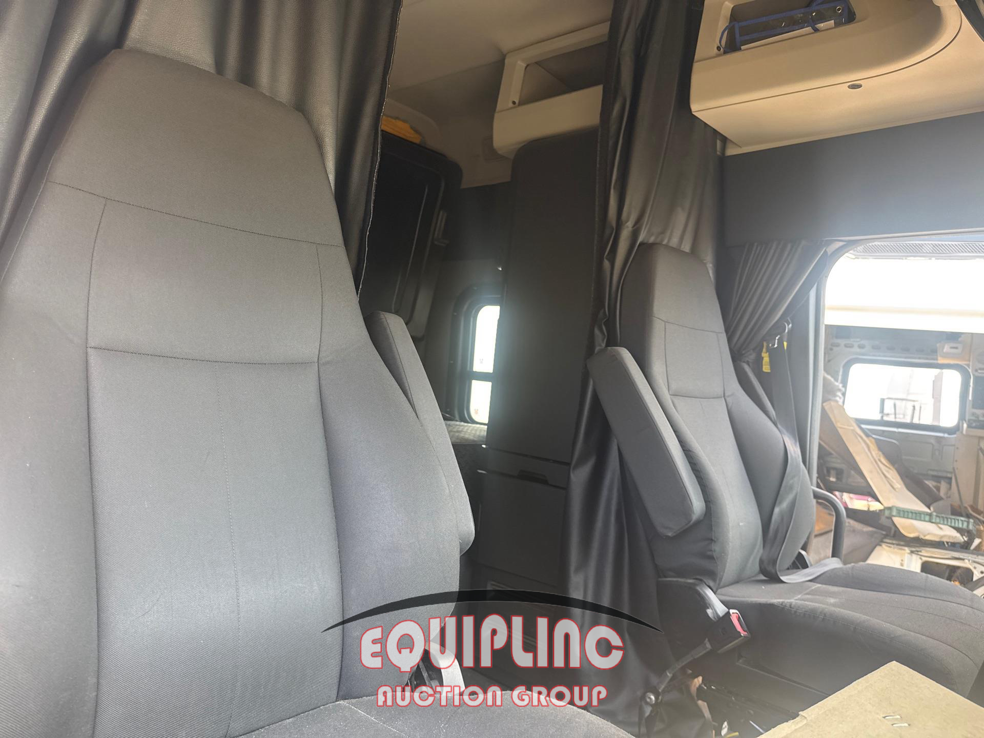 2021 Freightliner CASCADIA