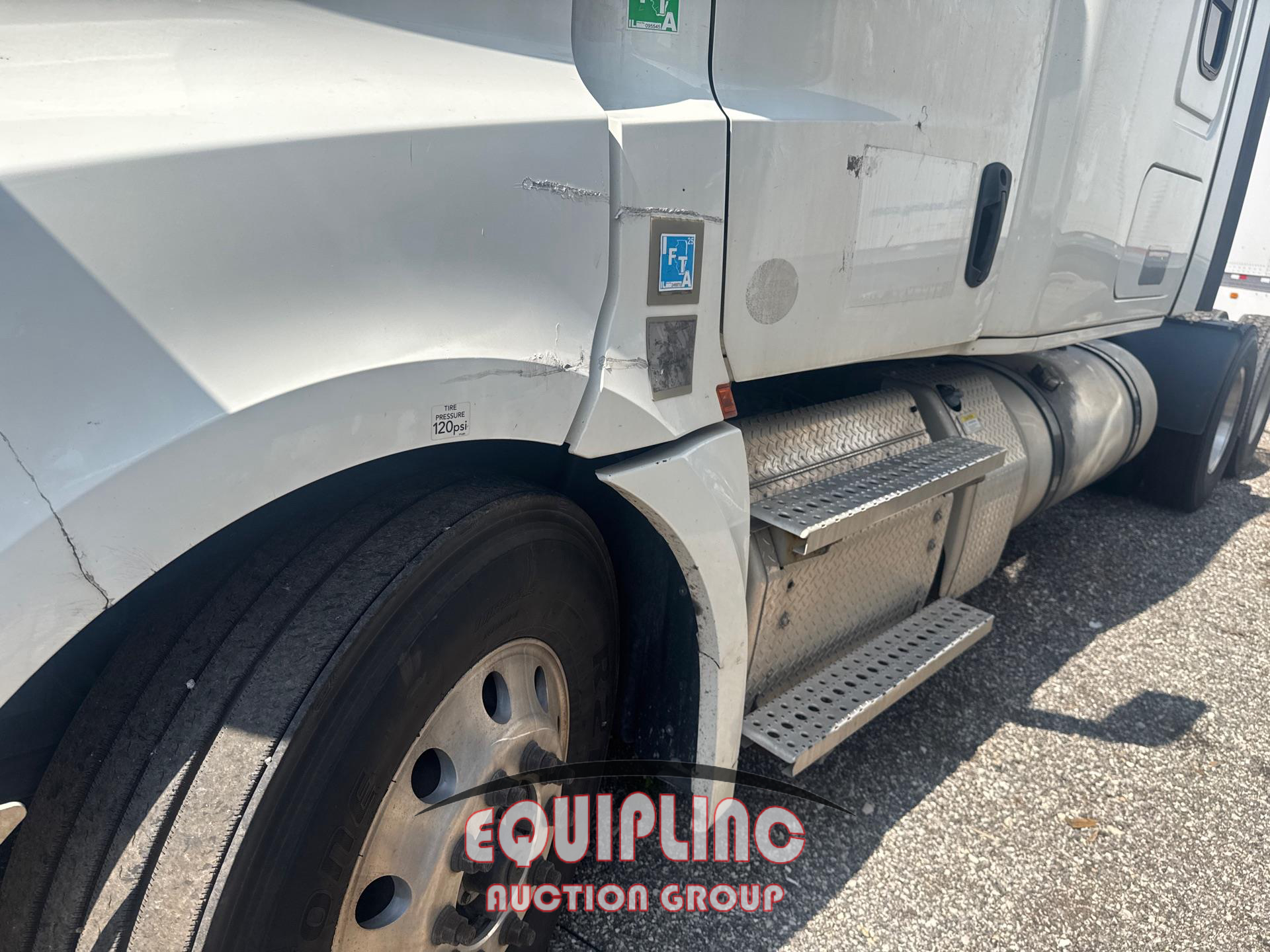 2021 Freightliner CASCADIA