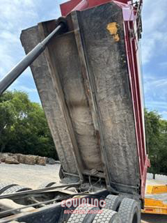 1996 Ford L8000