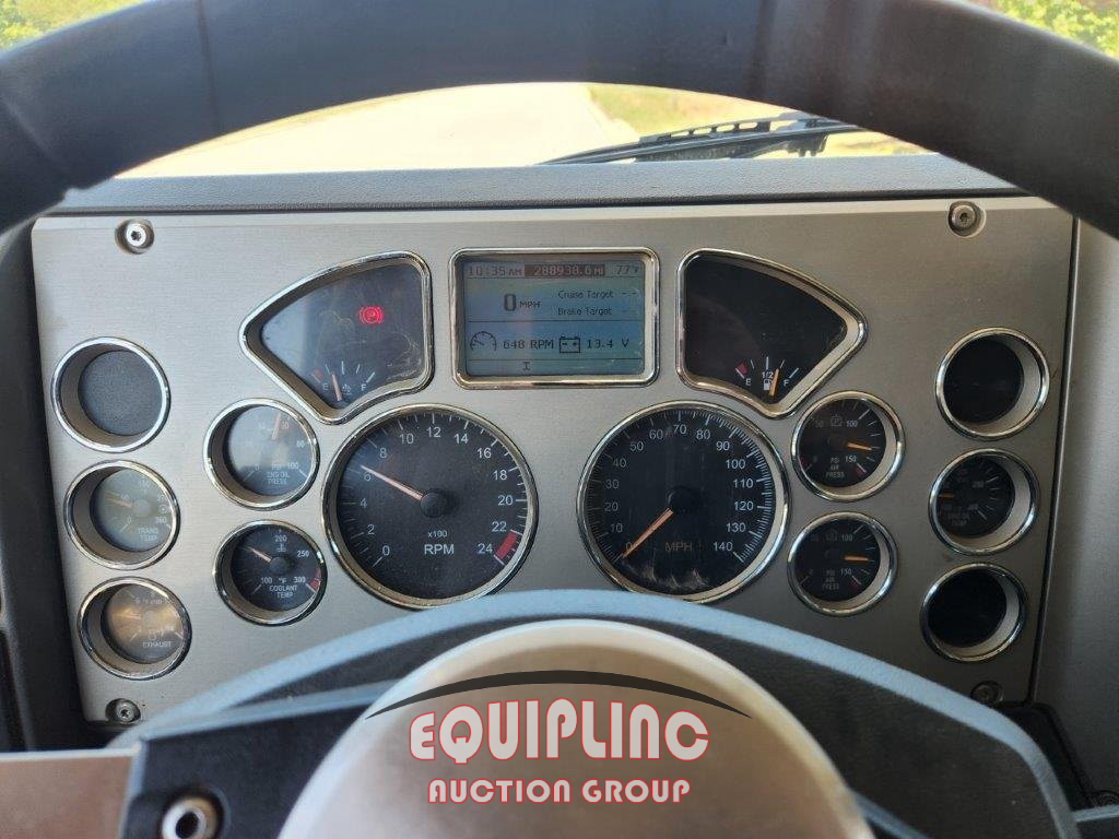 2017 Mack GU713