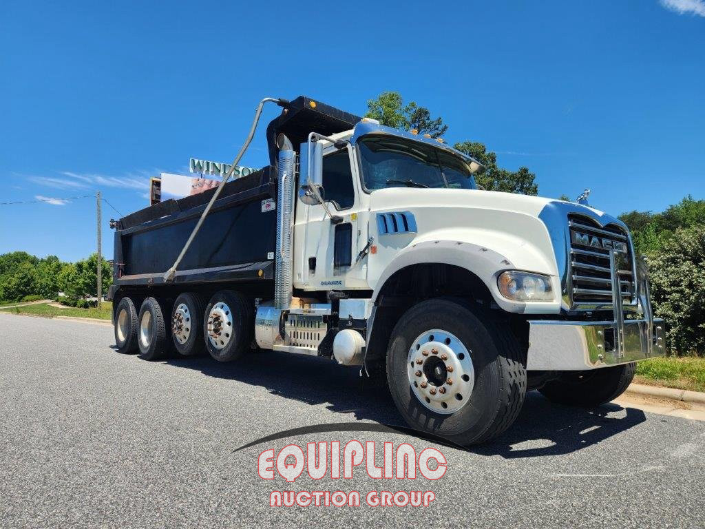 2017 Mack GU713