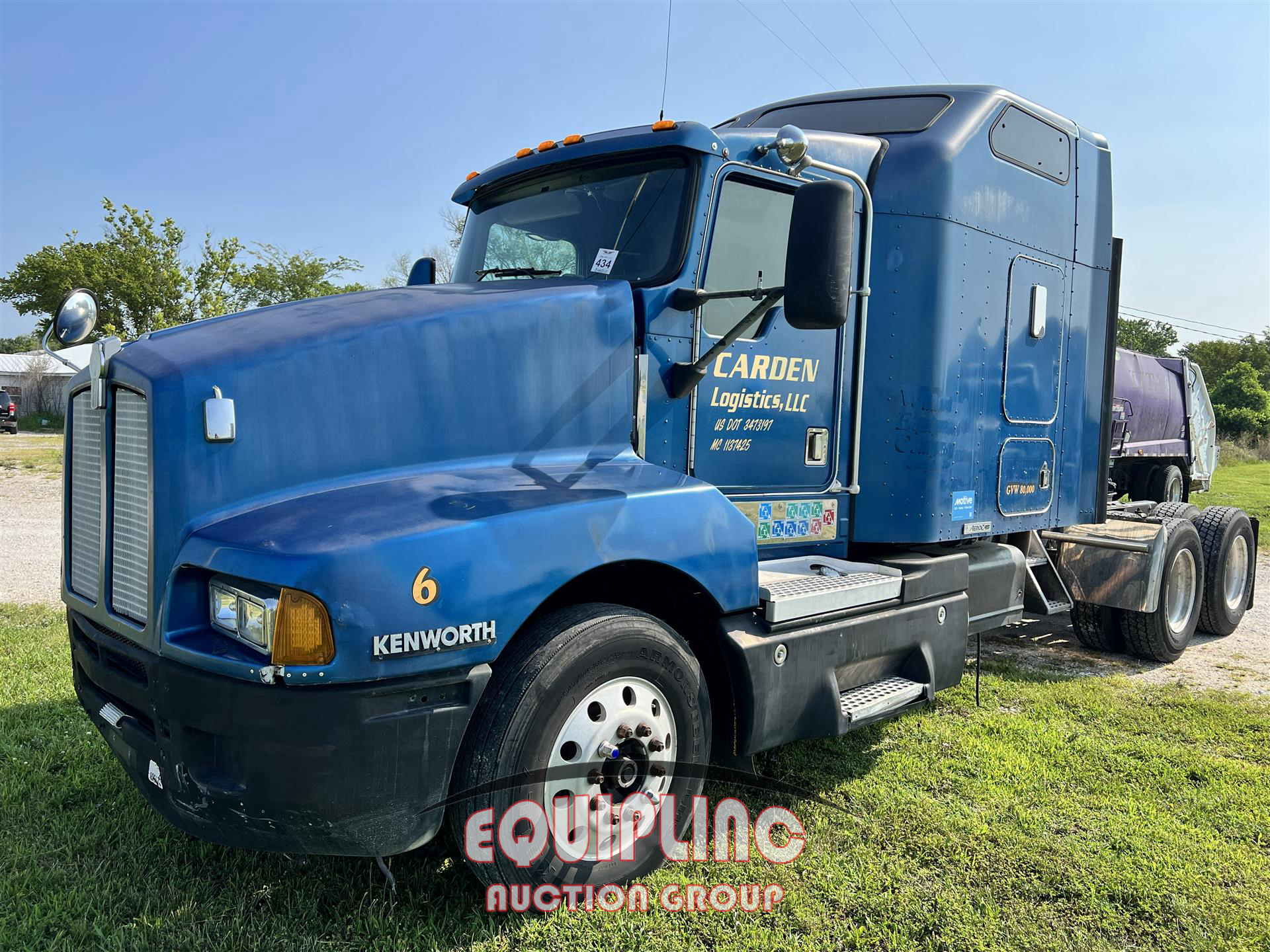 2000 KENWORTH T600 6X4 T/A MID ROOF TRUCK TRACTOR