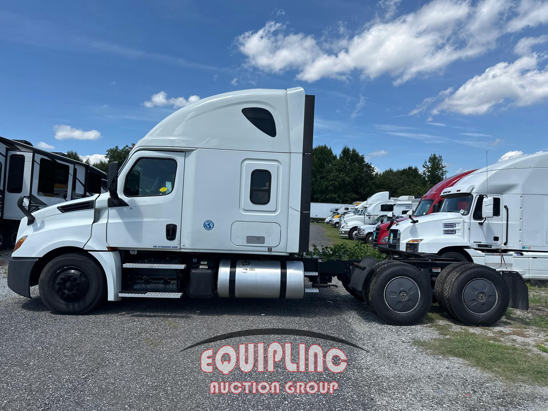 2020 Freightliner CASCADIA