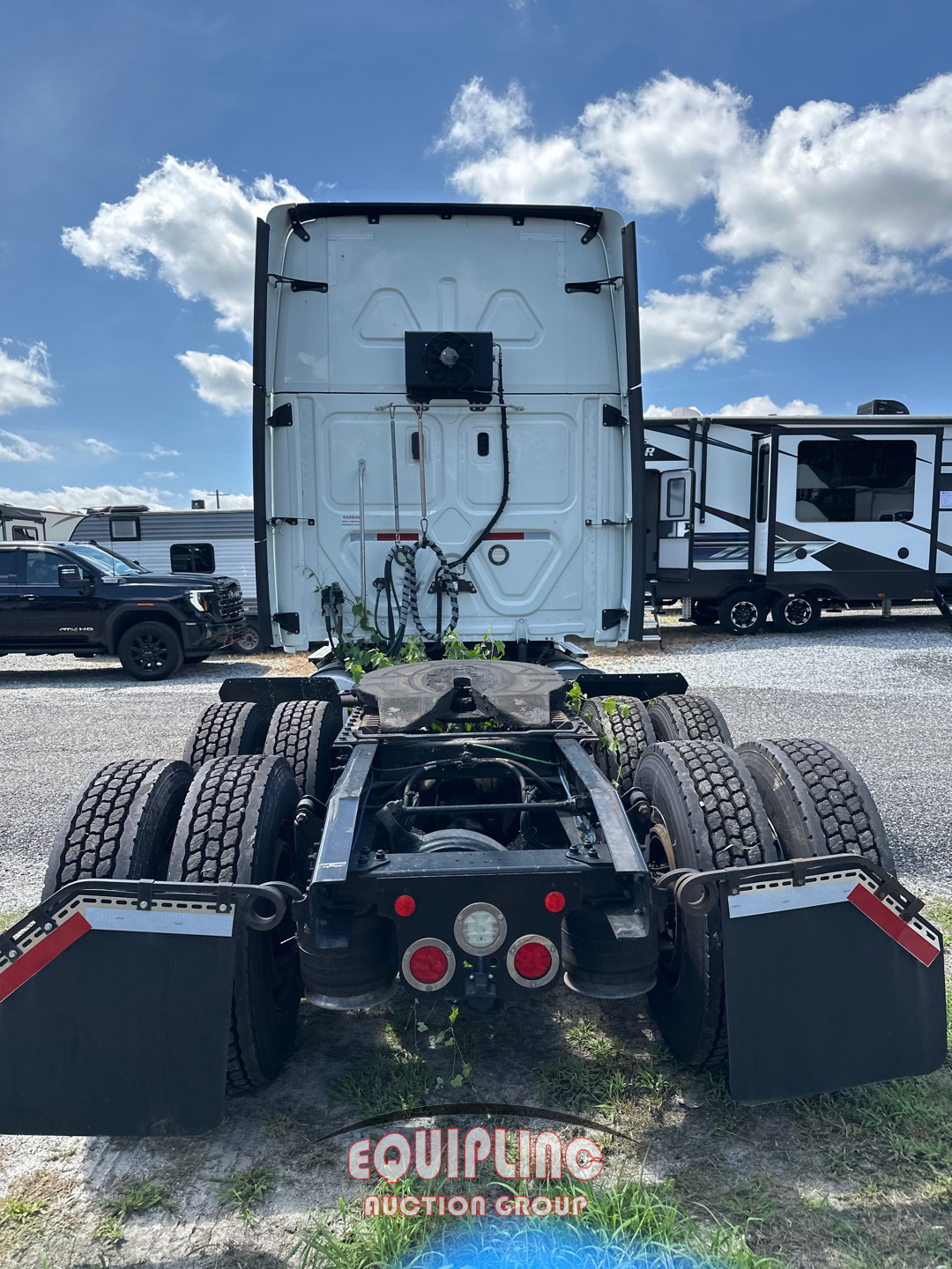 2020 Freightliner CASCADIA