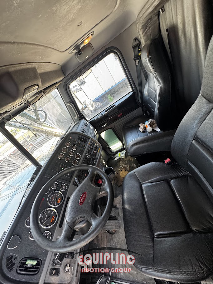 2019 Peterbilt 389