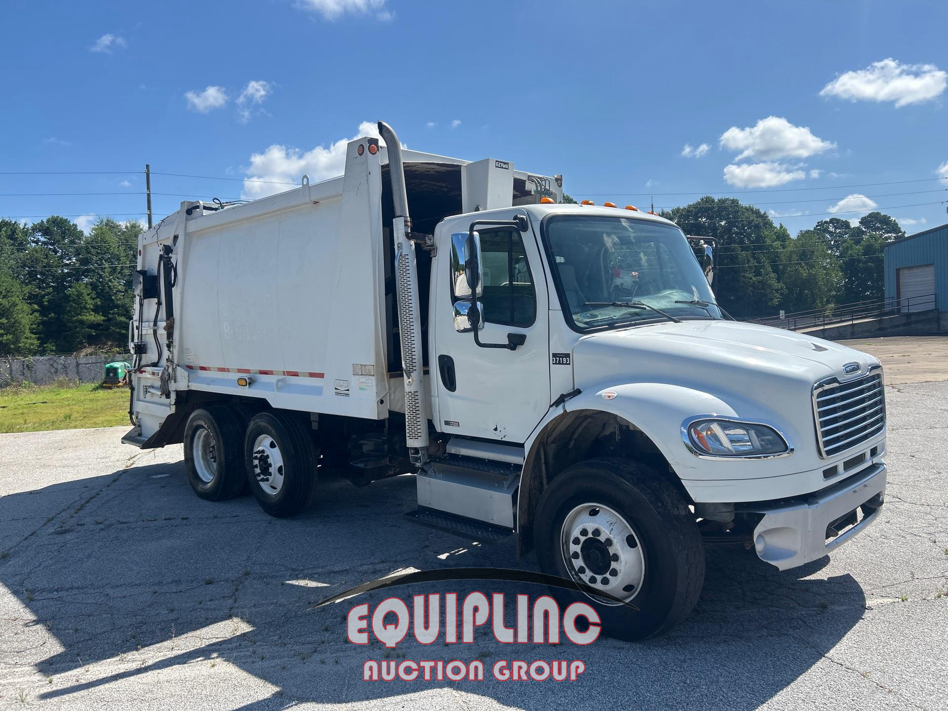 2012 Freightliner M2