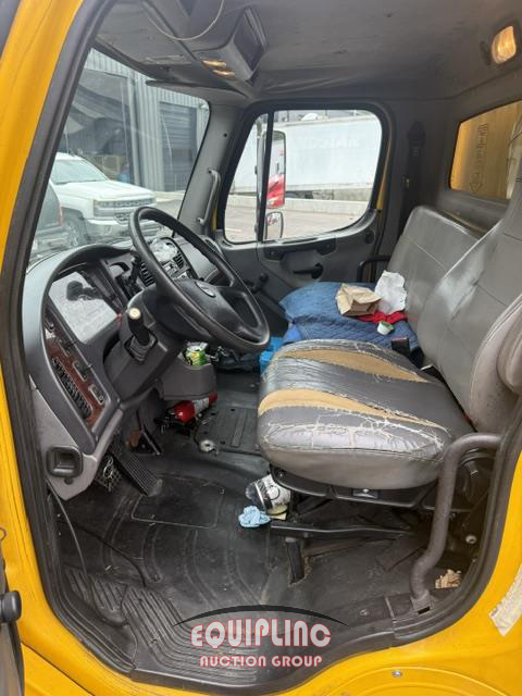 2015 Freightliner M2