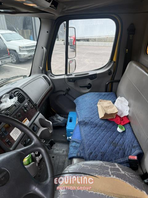 2015 Freightliner M2