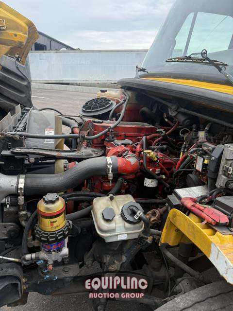 2015 Freightliner M2