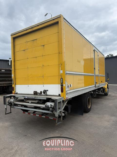 2015 Freightliner M2