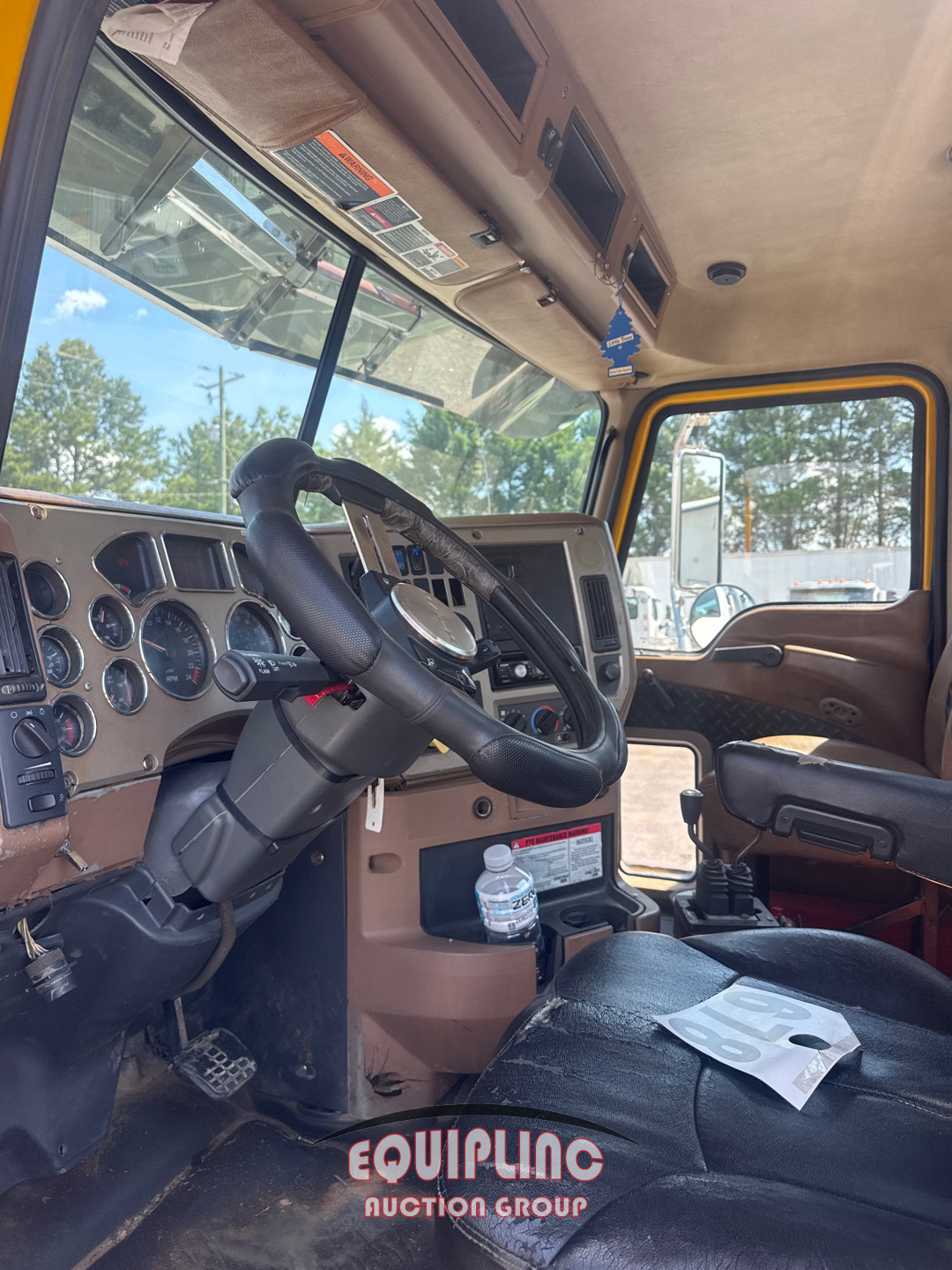 2009 Mack GU813