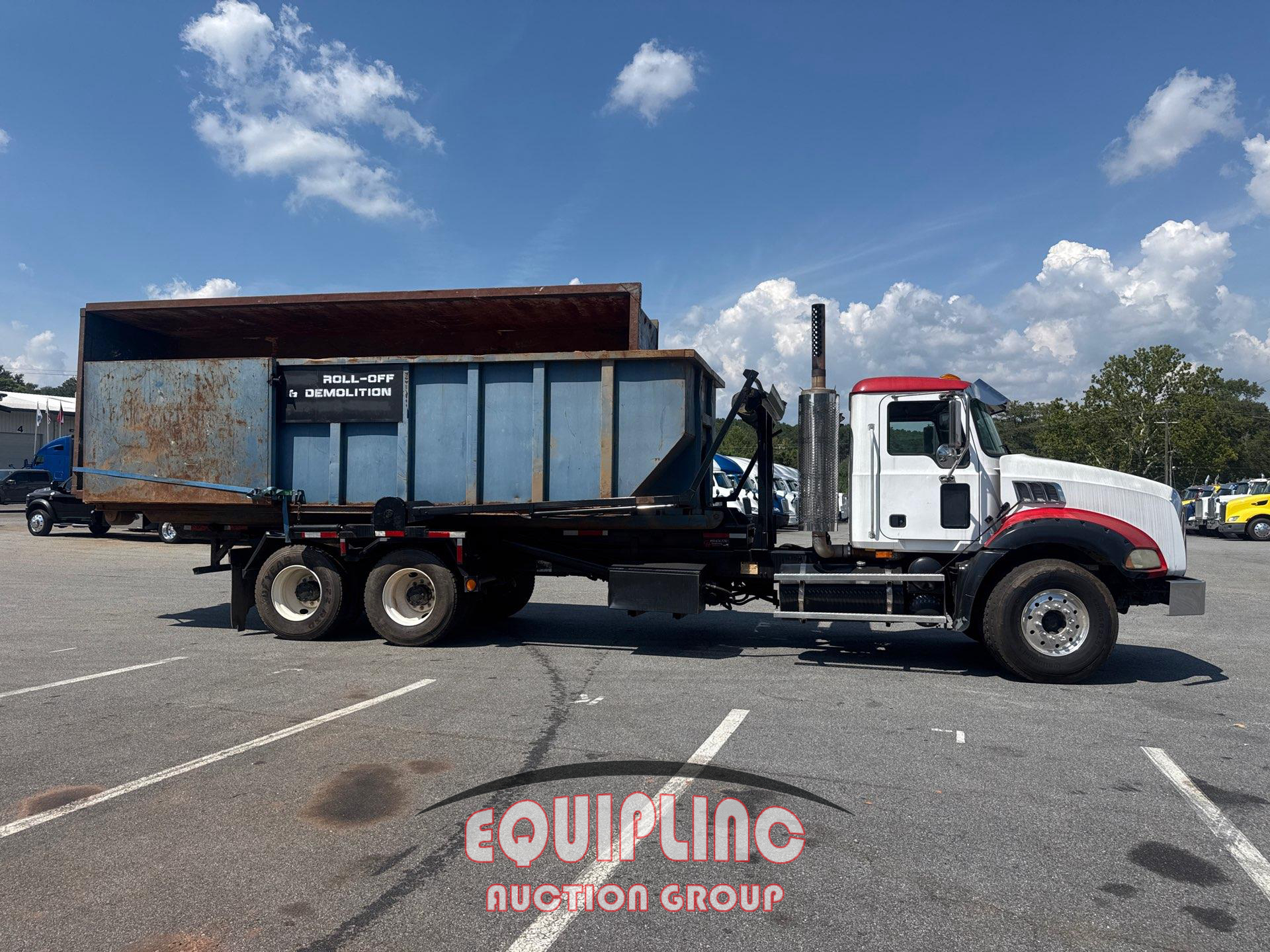 2009 Mack GU813