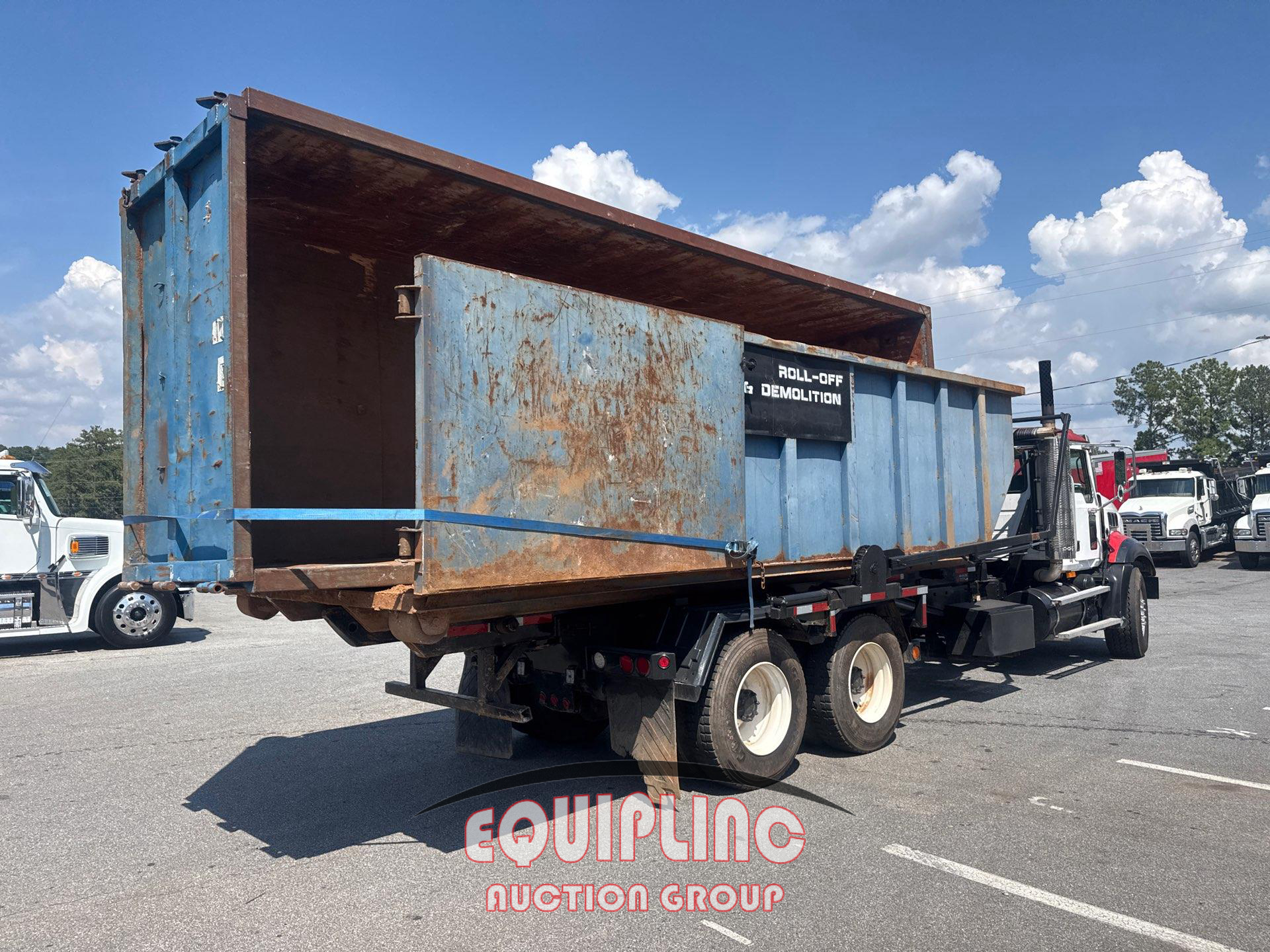 2009 Mack GU813