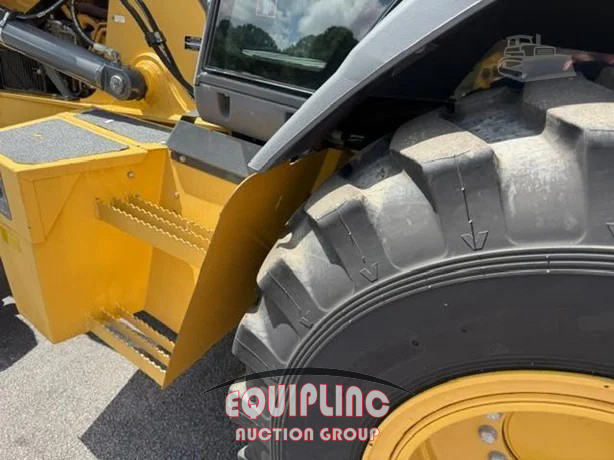 2021 John Deere 710
