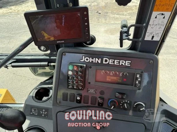 2021 John Deere 710