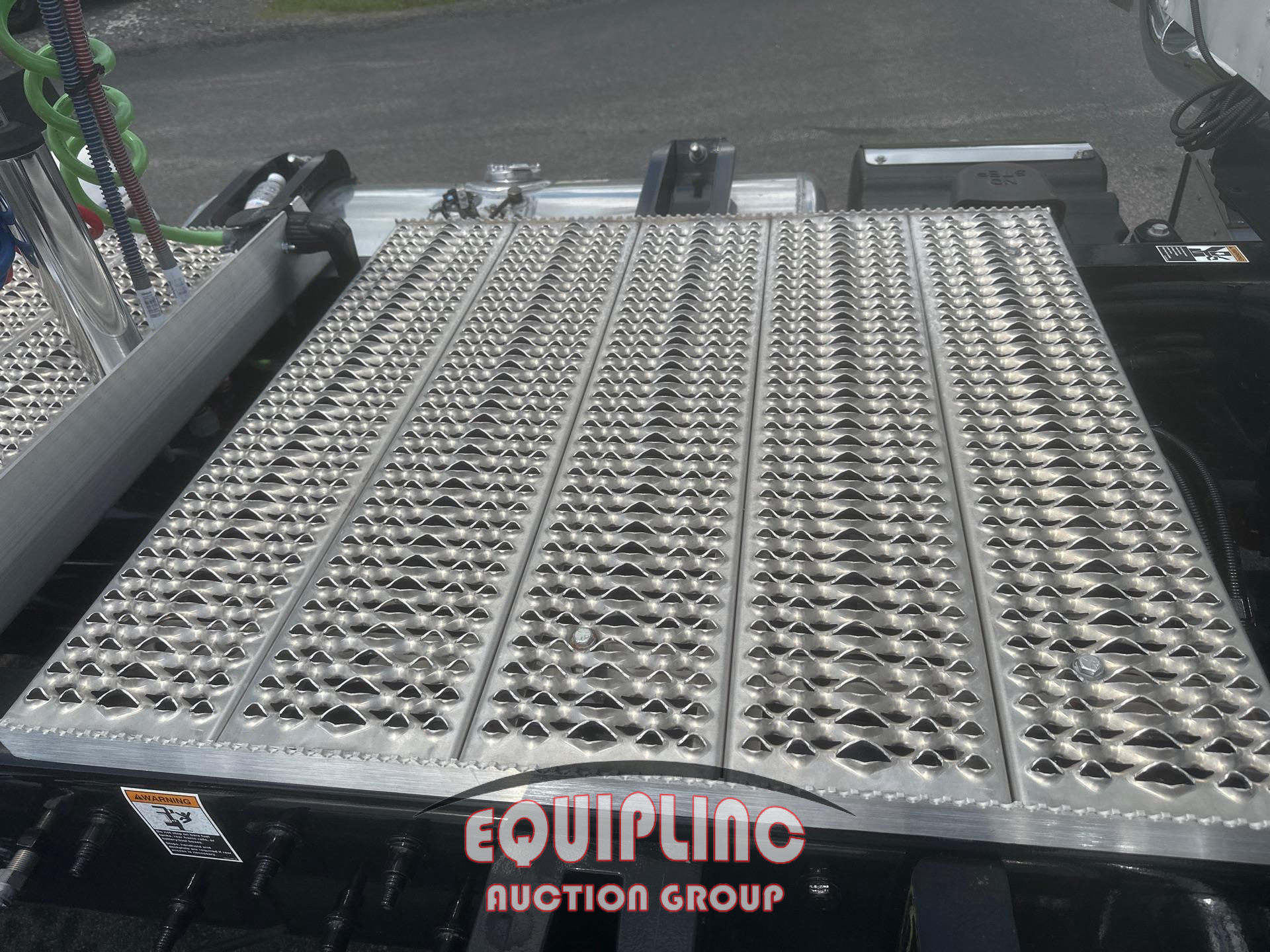 2025 Peterbilt 567