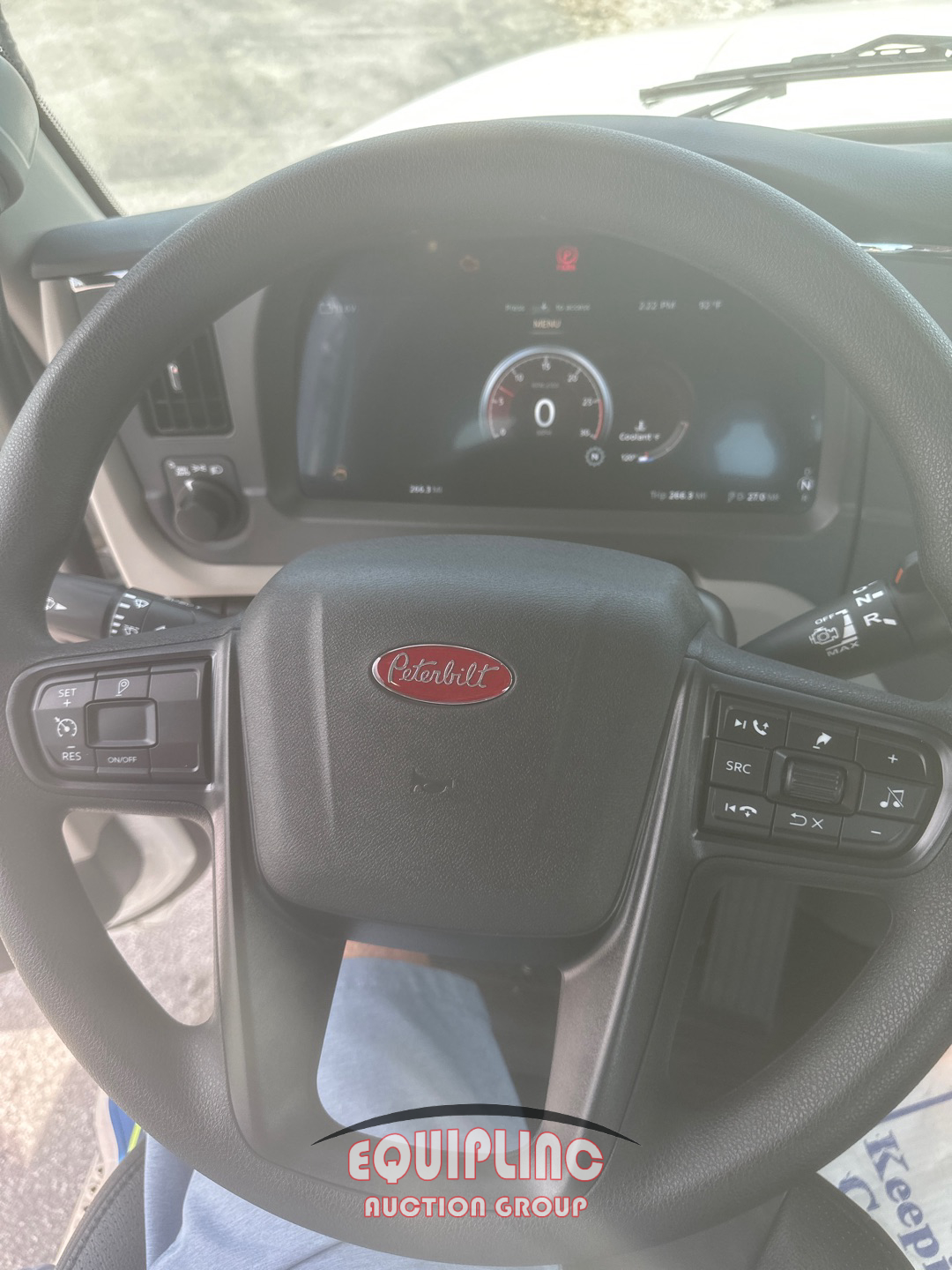 2025 Peterbilt 567