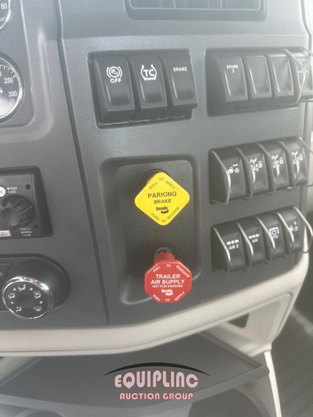 2025 Peterbilt 567