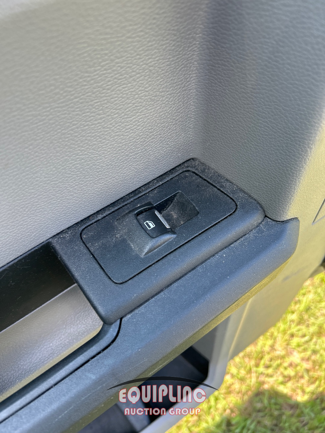 3017 Ford F-150