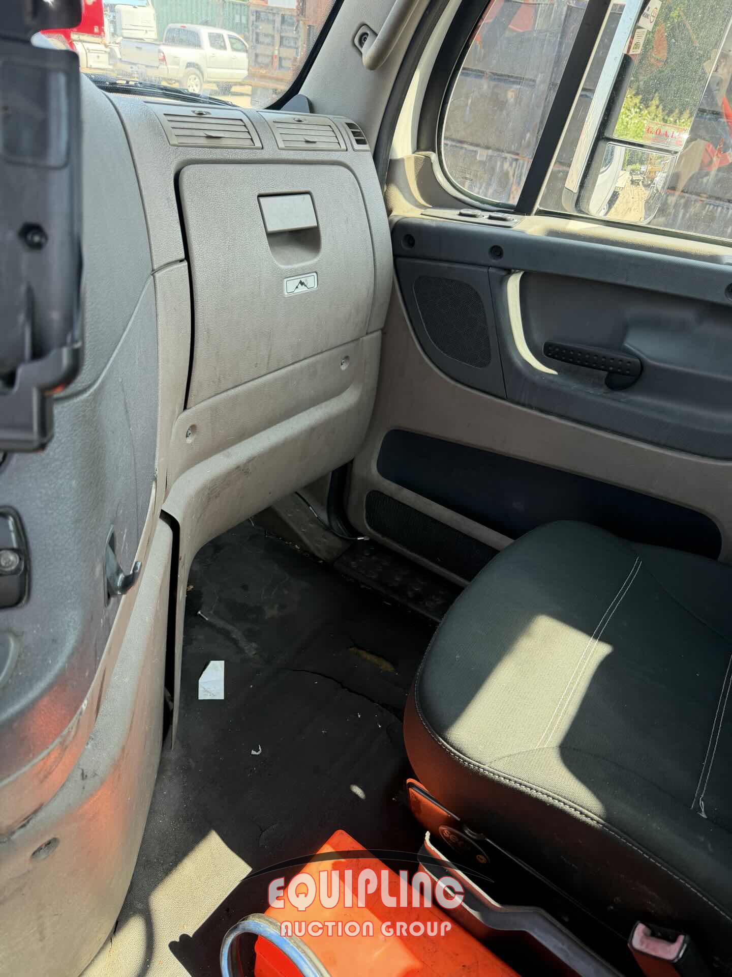 2012 Freightliner CASCADIA