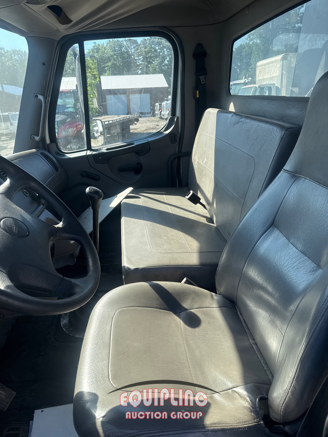 2013 Freightliner M2 106