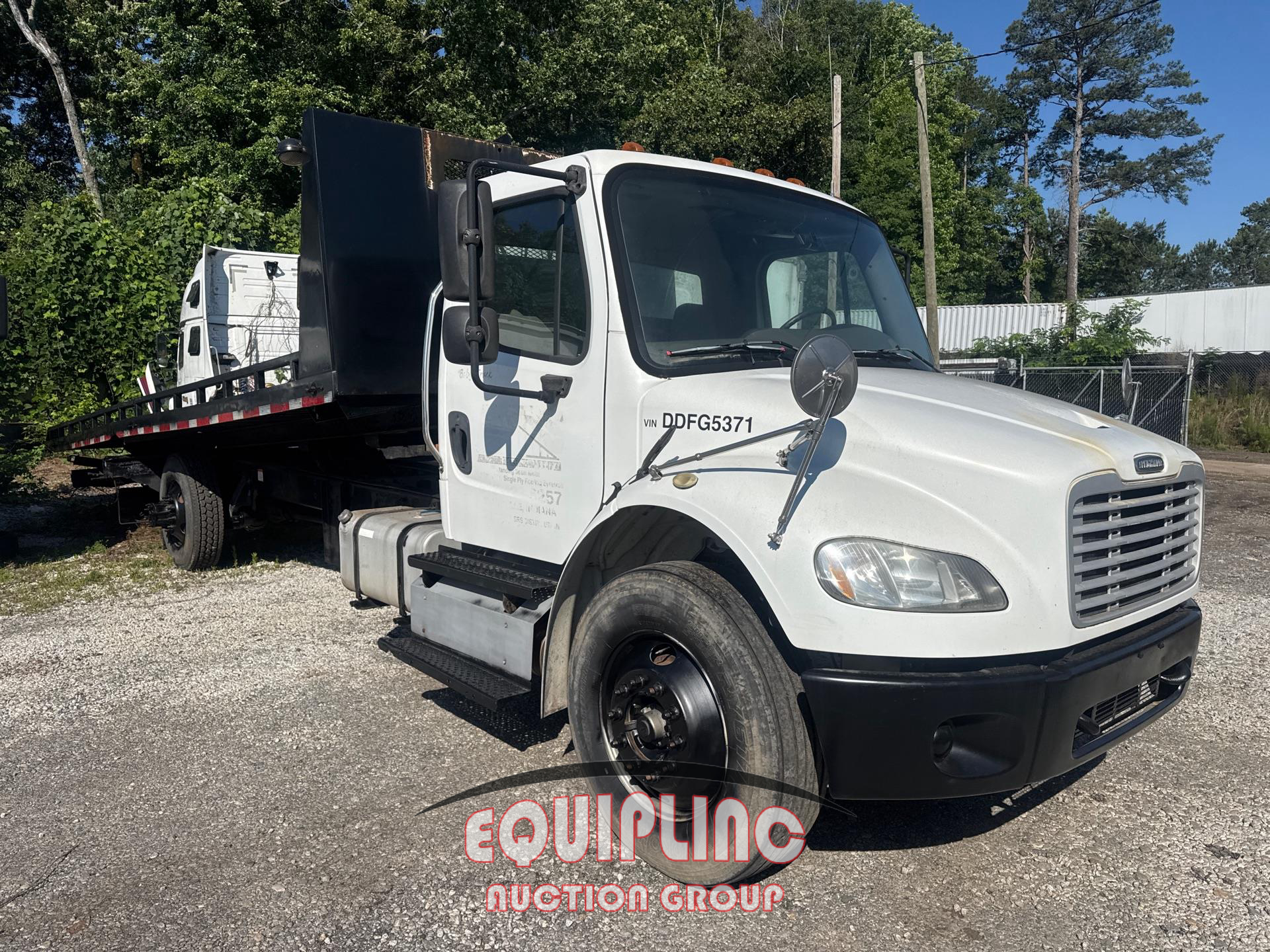 2013 Freightliner M2 106