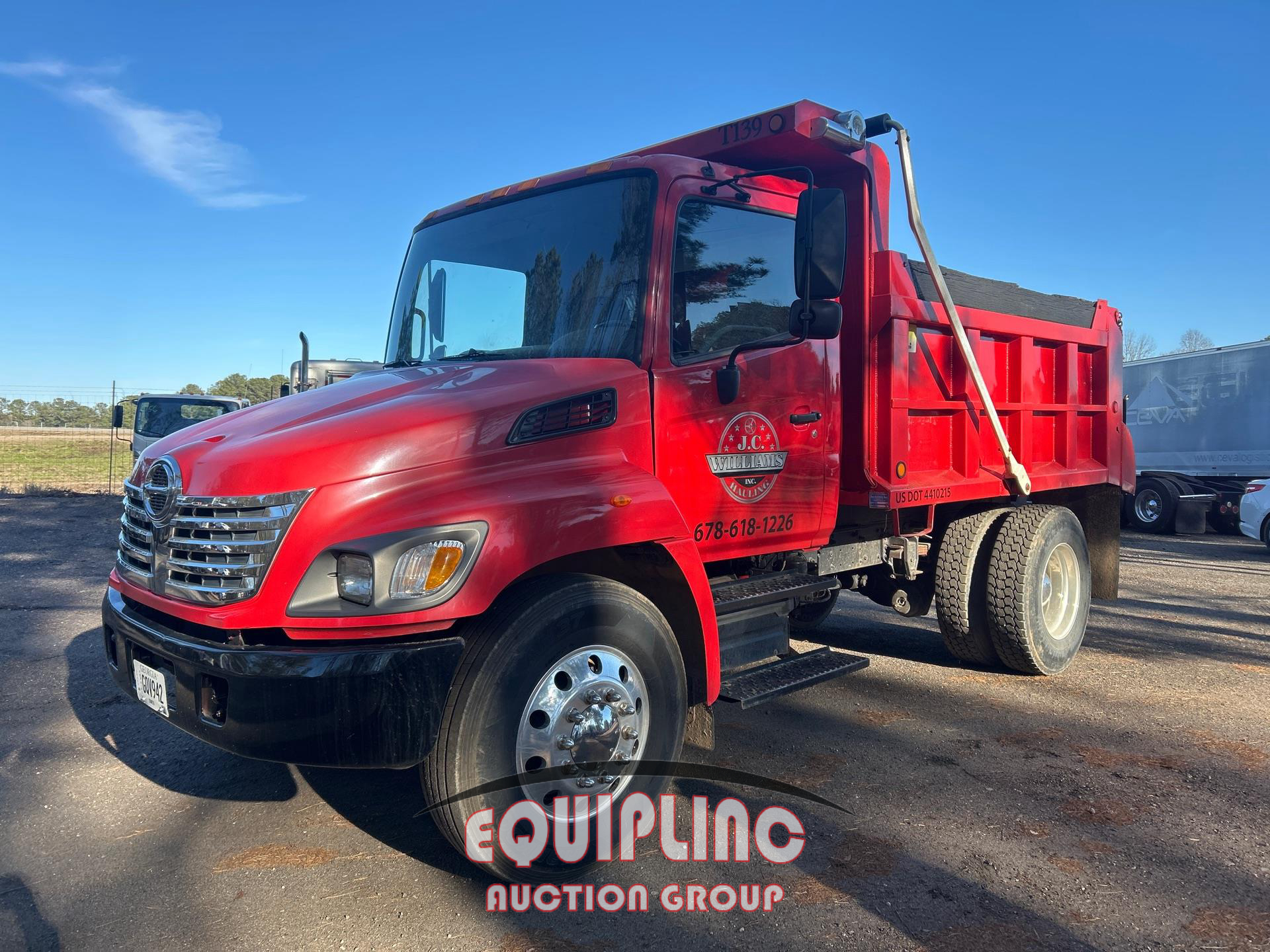2005 Hino 268