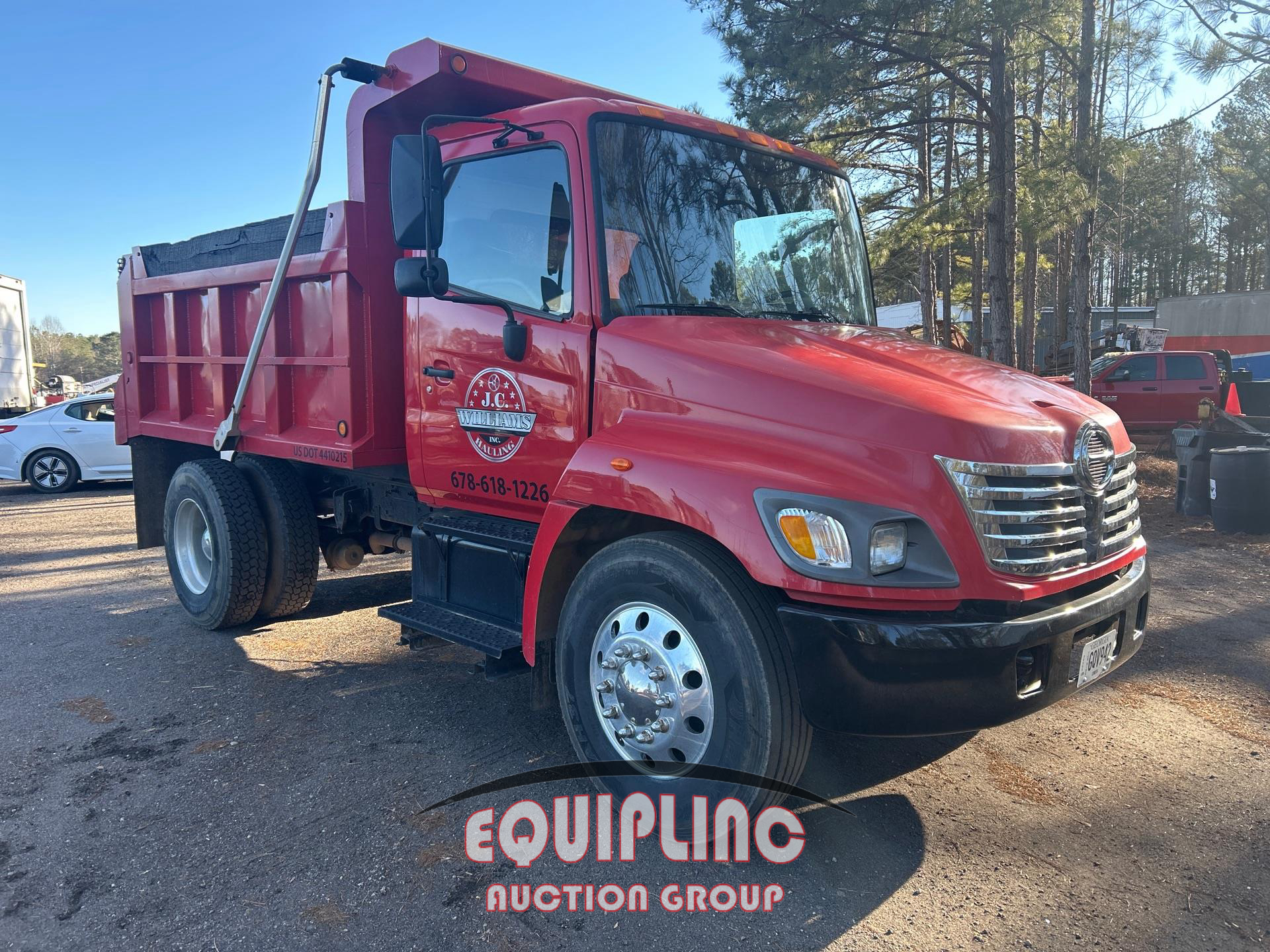 2005 Hino 268