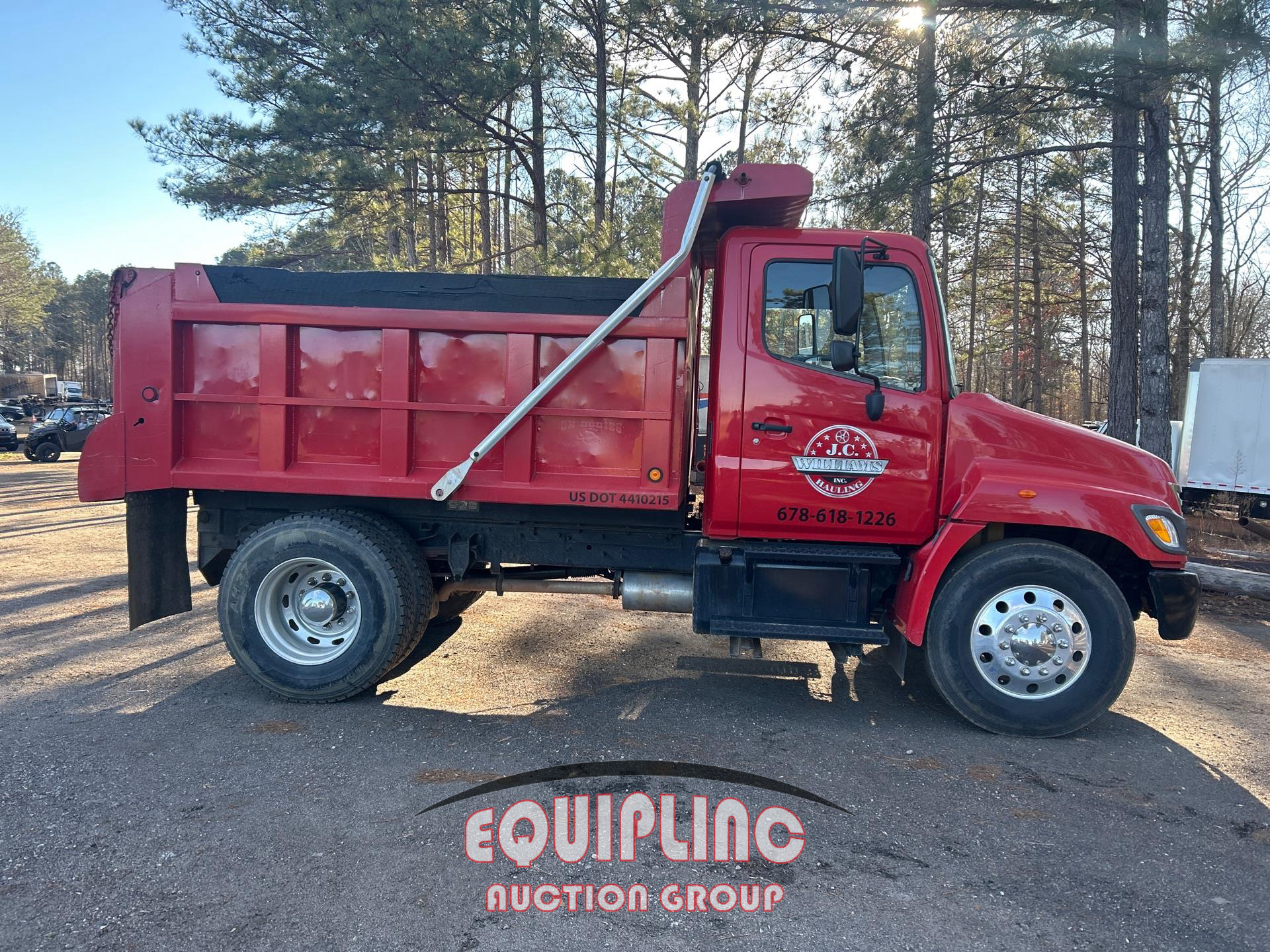 2005 Hino 268