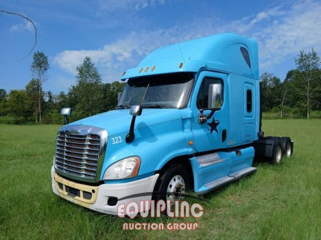 Photo of 2014 Freightliner CASCADIA