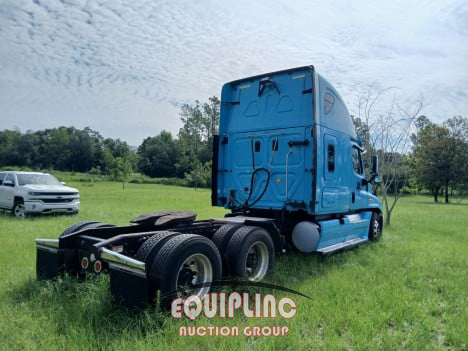 2014 Freightliner CASCADIA