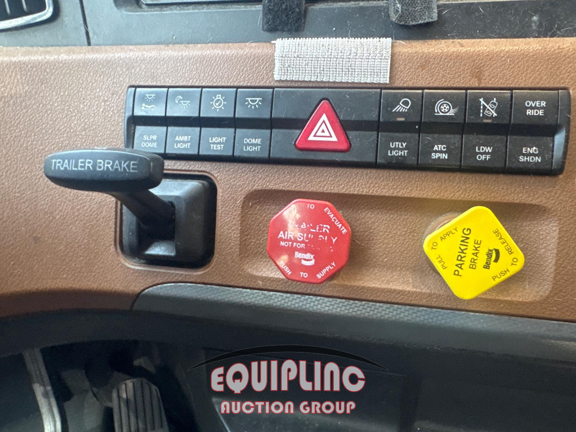 2020 Freightliner CASCADIA