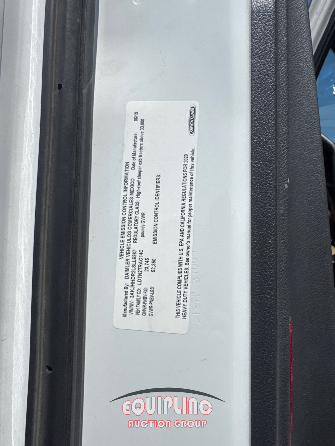 2020 Freightliner CASCADIA