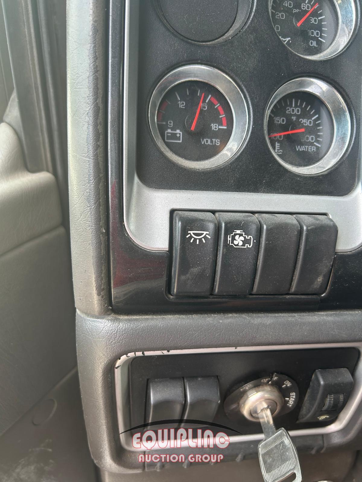 2009 Kenworth T8