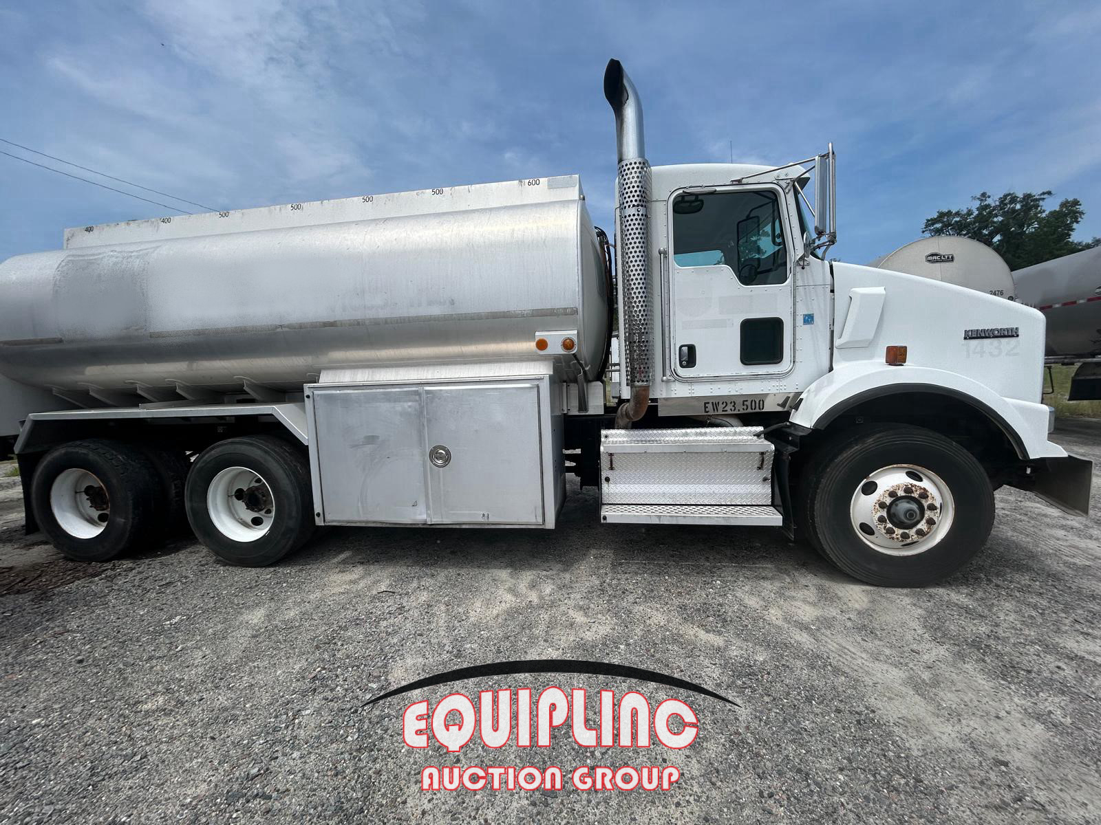 2009 Kenworth T8