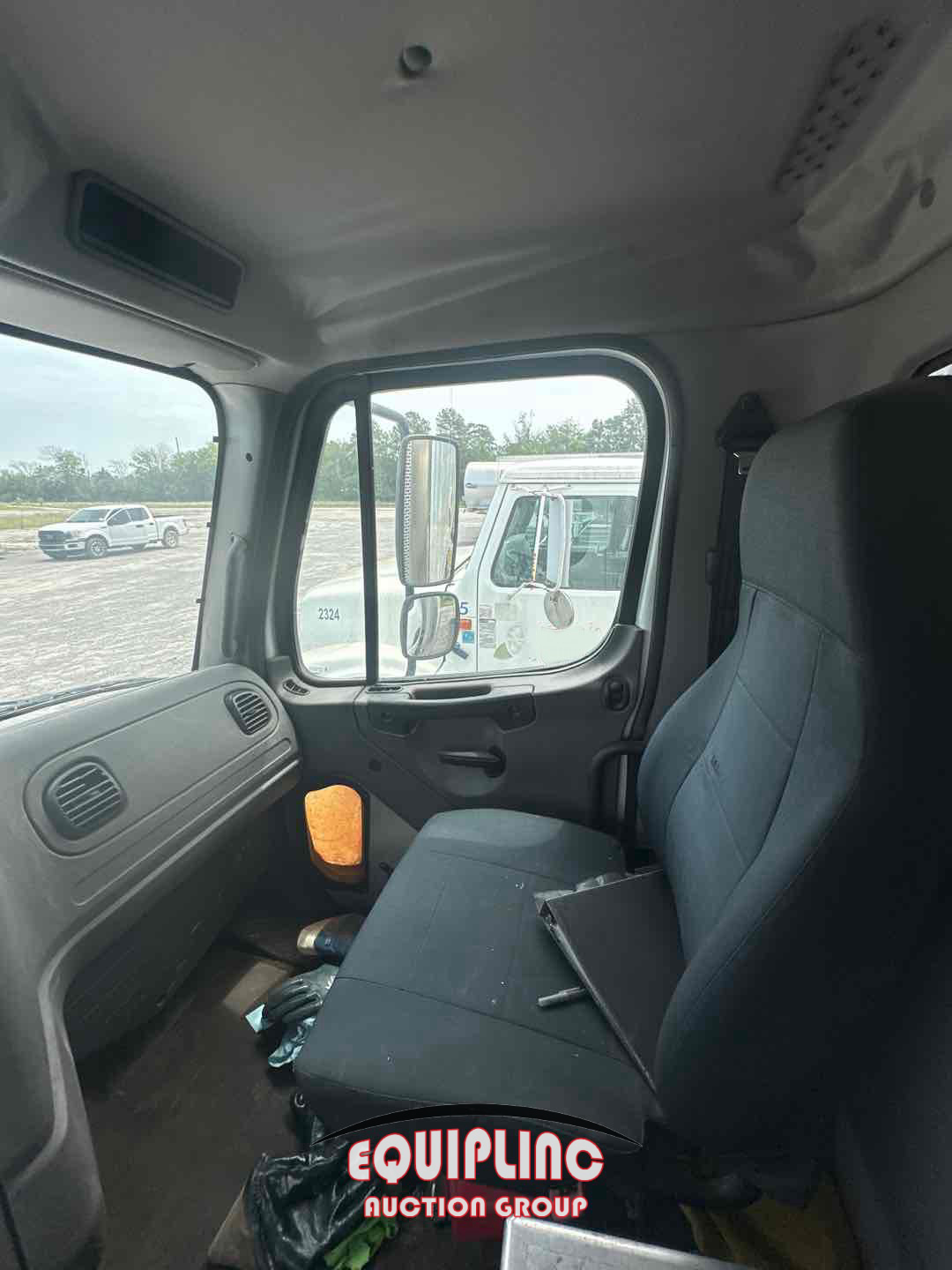 2015 Freightliner M2