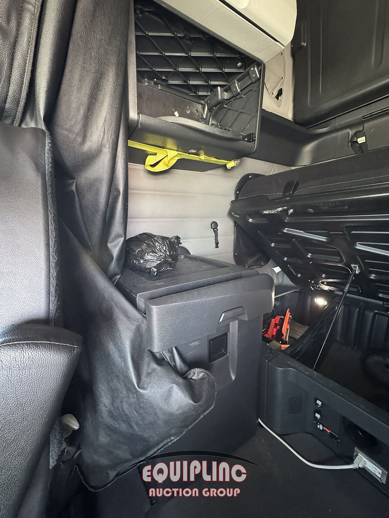 2021 Freightliner CASCADIA