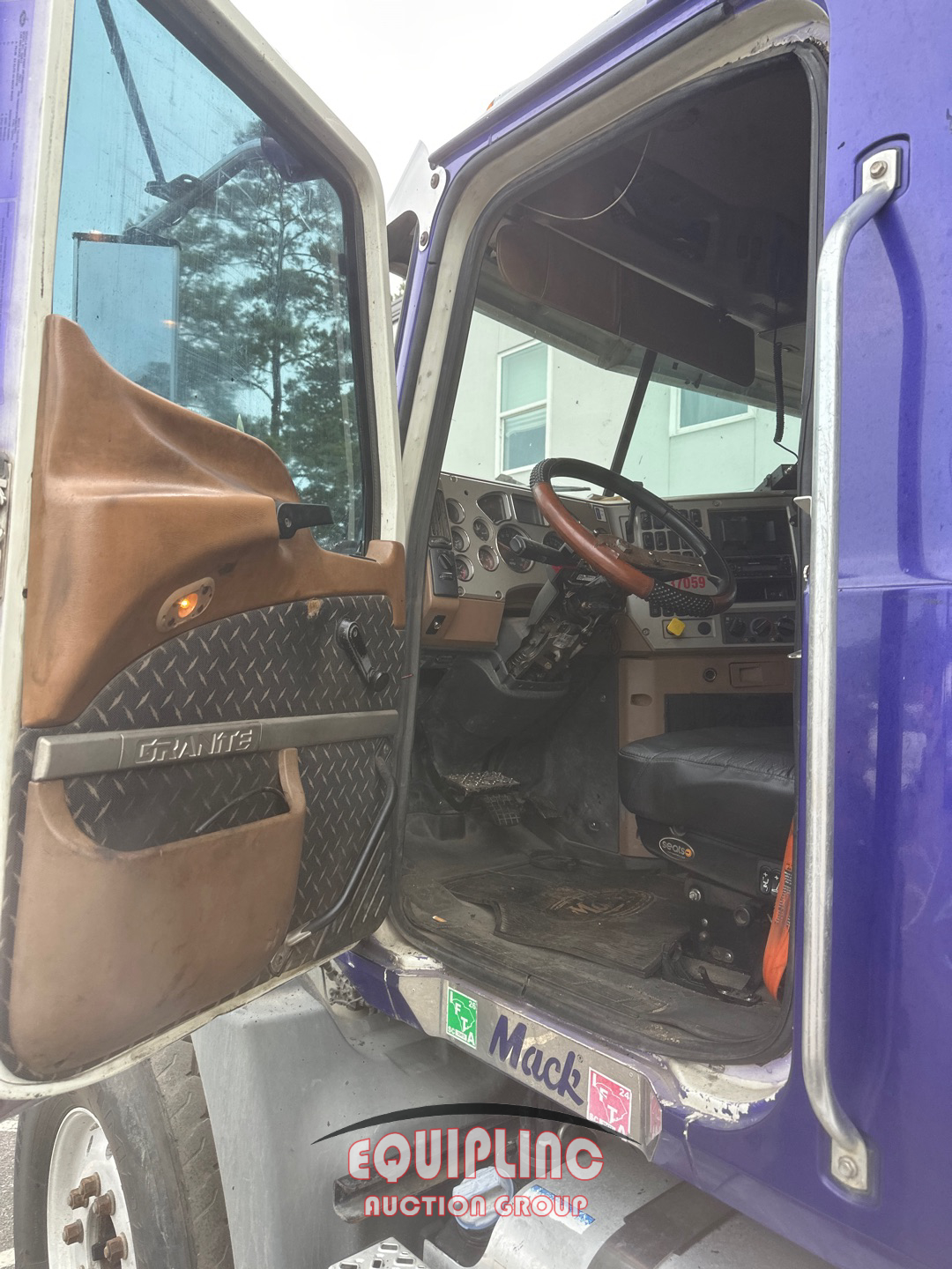 2014 Mack GU713