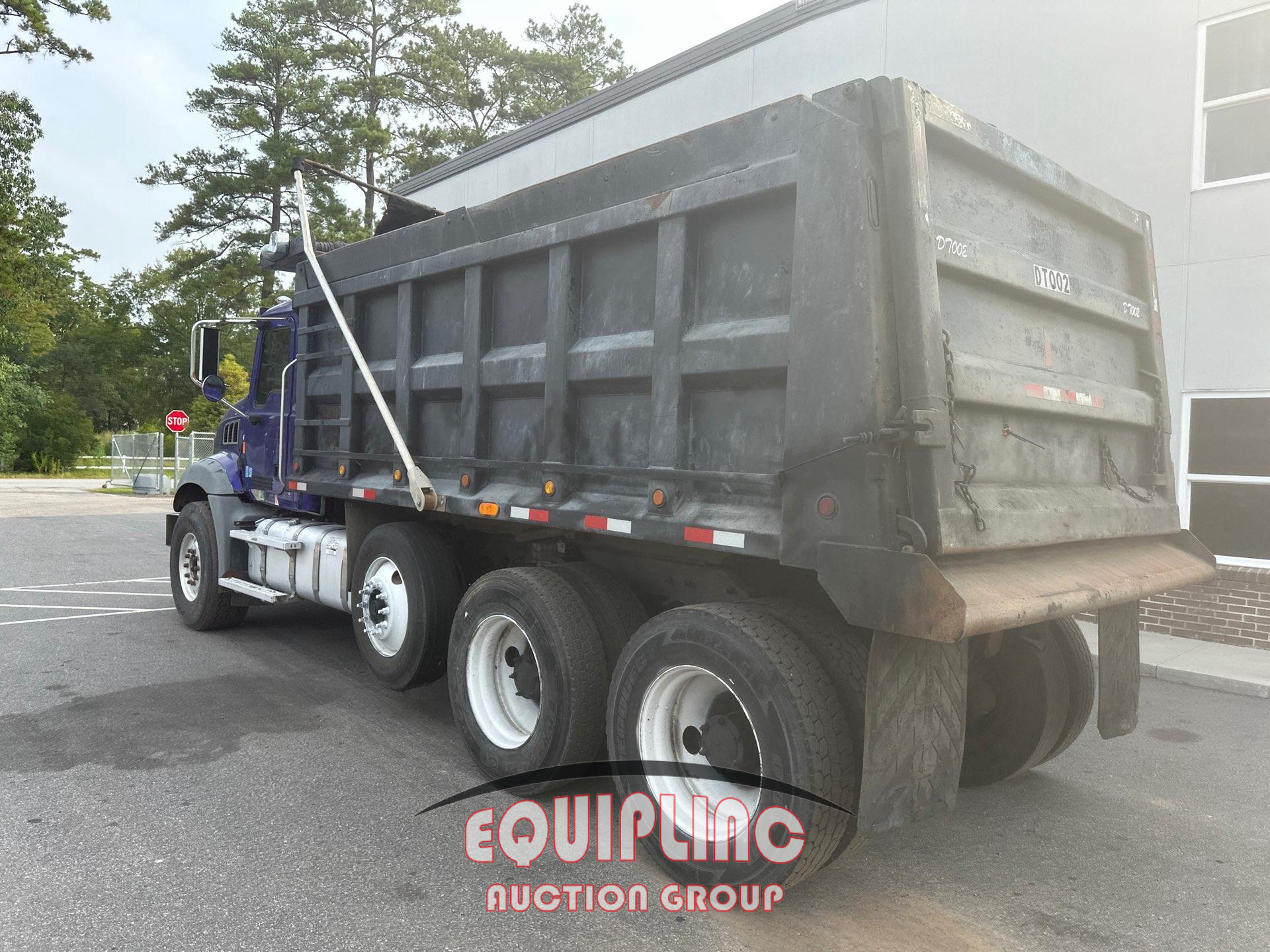 2014 Mack GU713