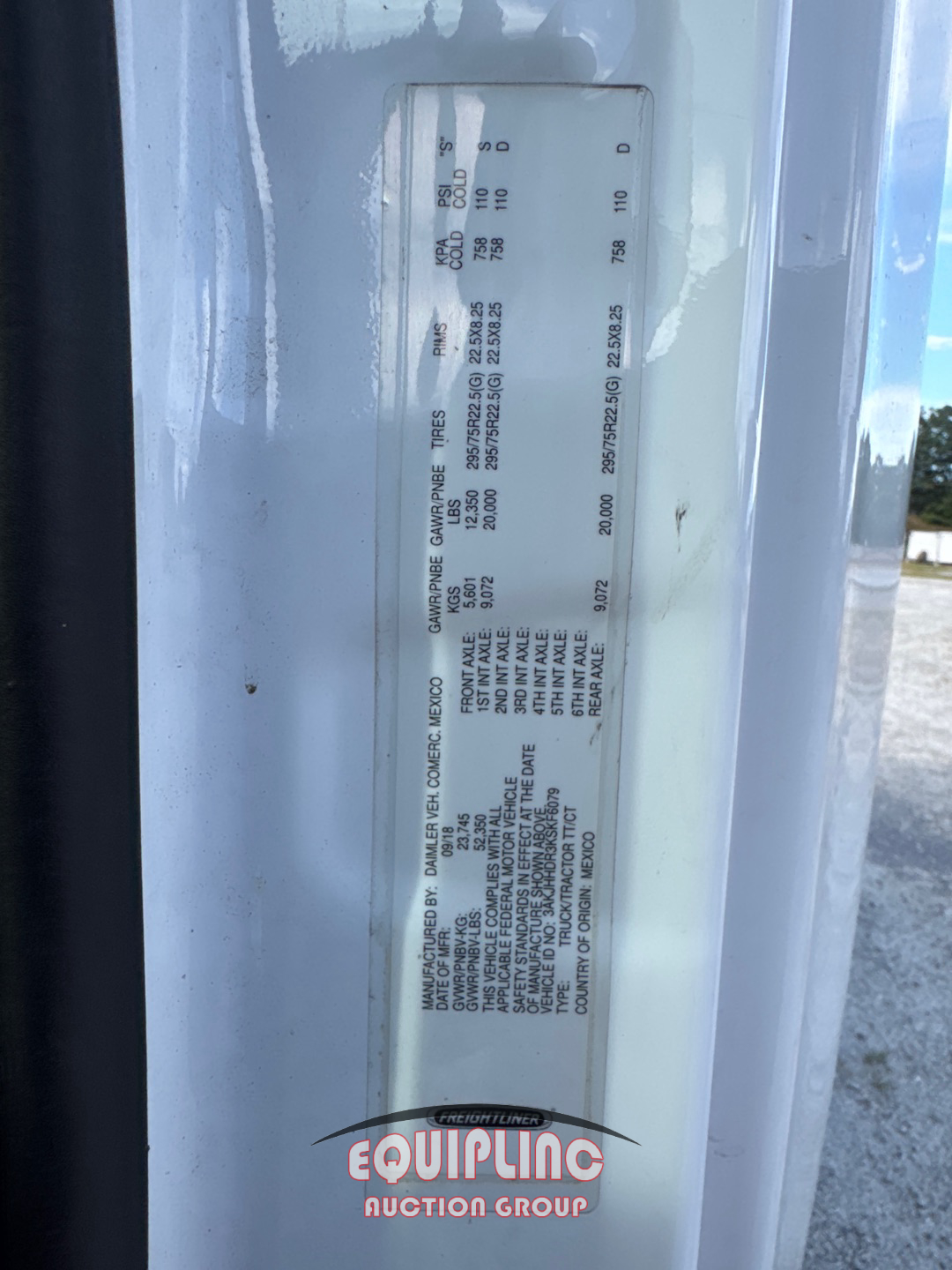 2019 Freightliner CASCADIA