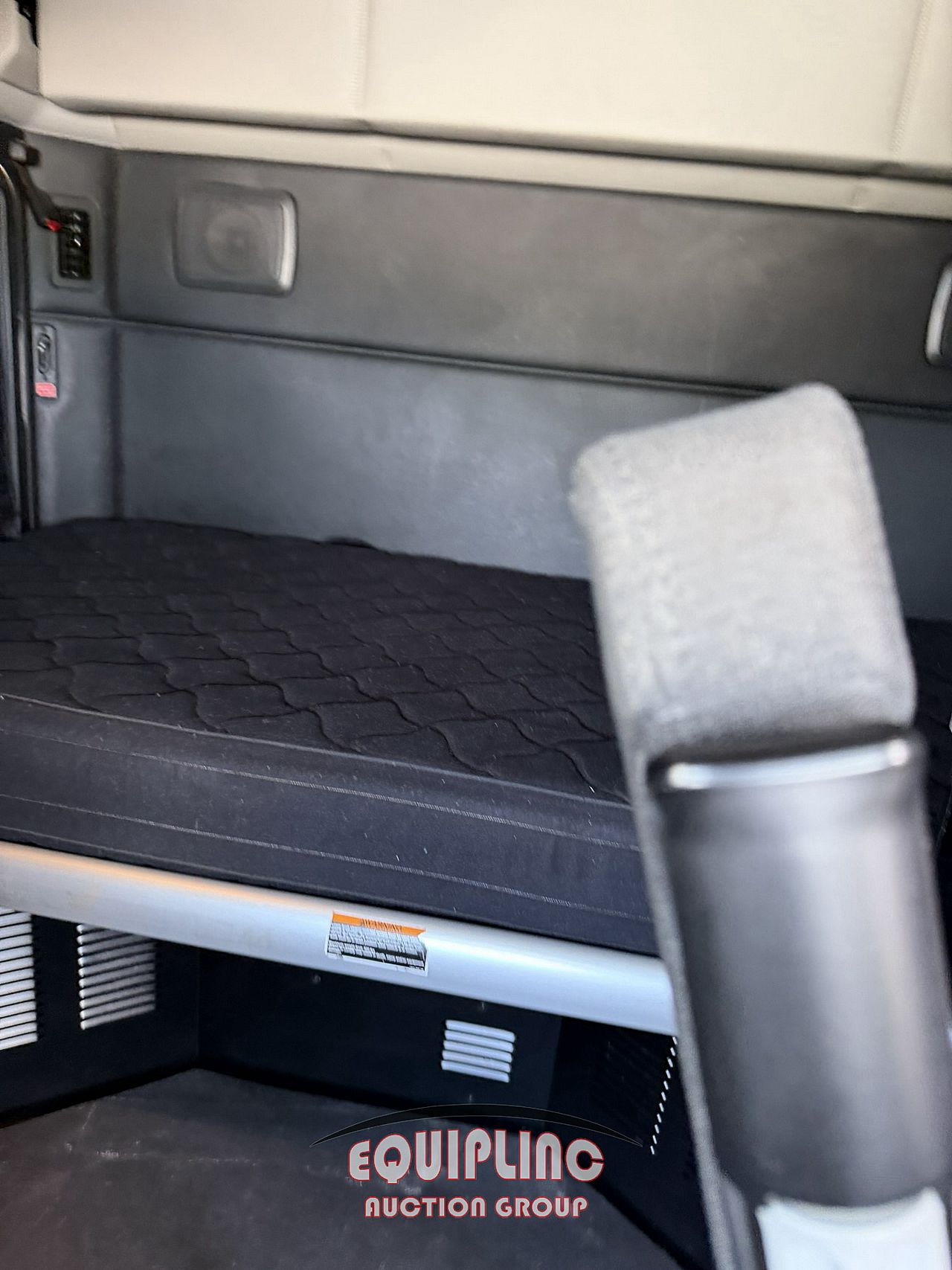 2023 Kenworth 680
