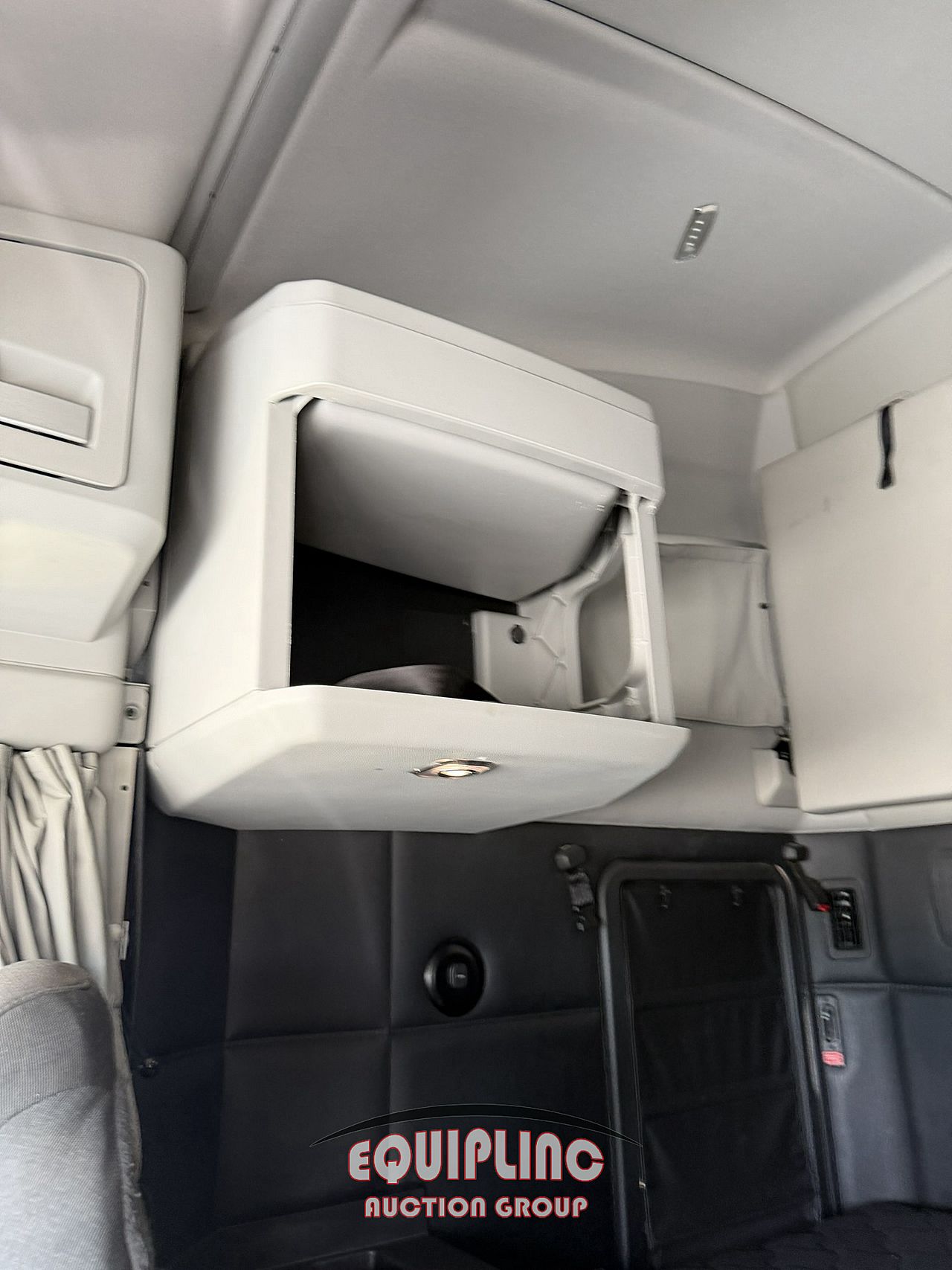 2023 Kenworth 680