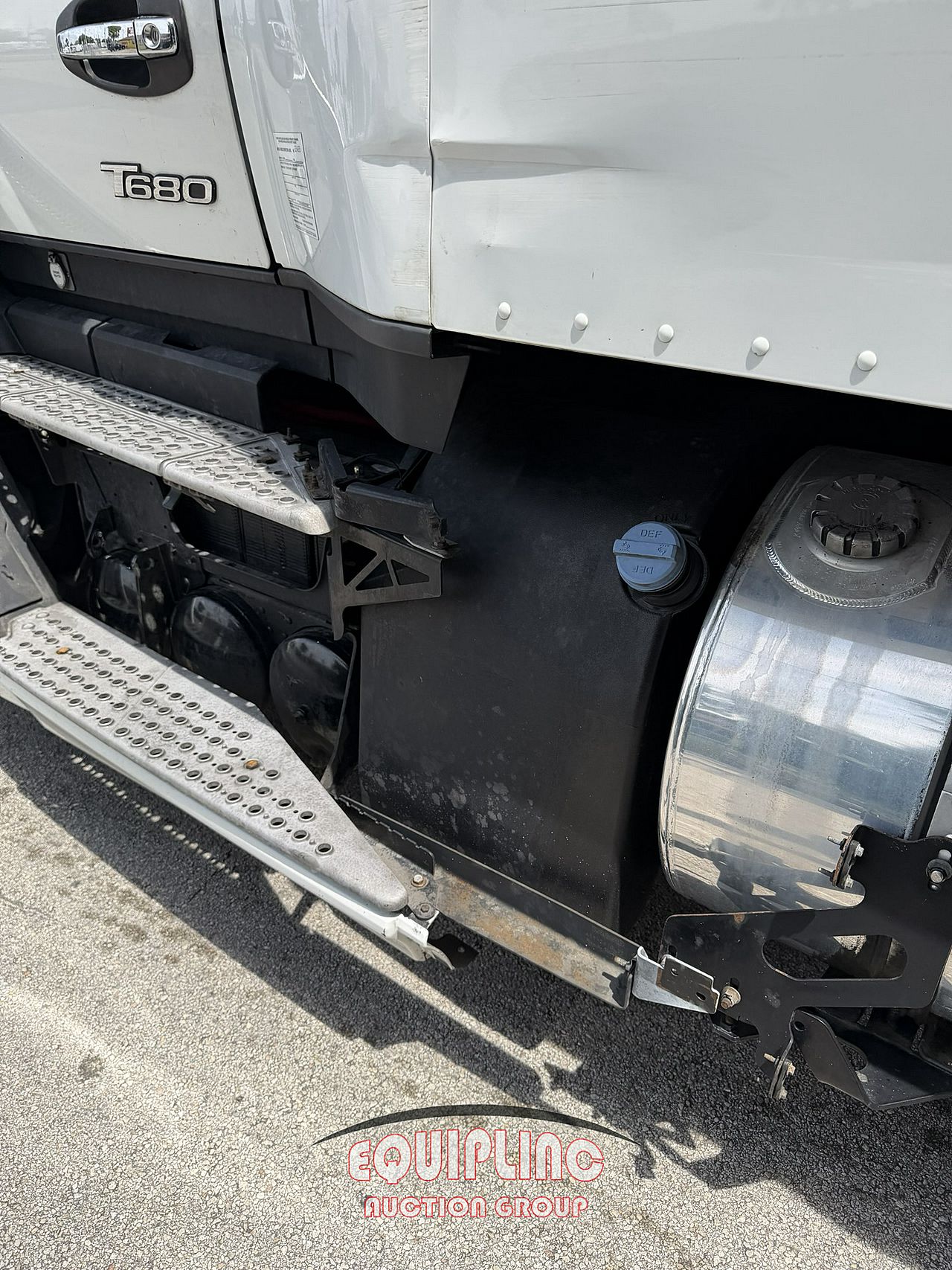 2023 Kenworth 680