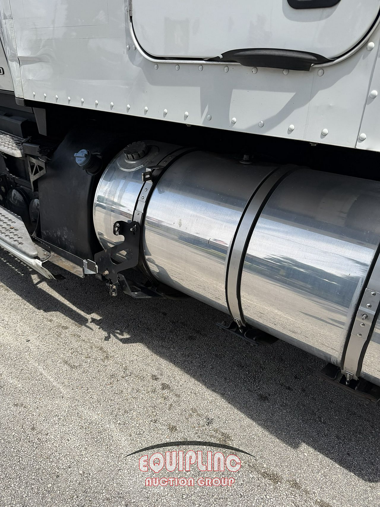 2023 Kenworth 680