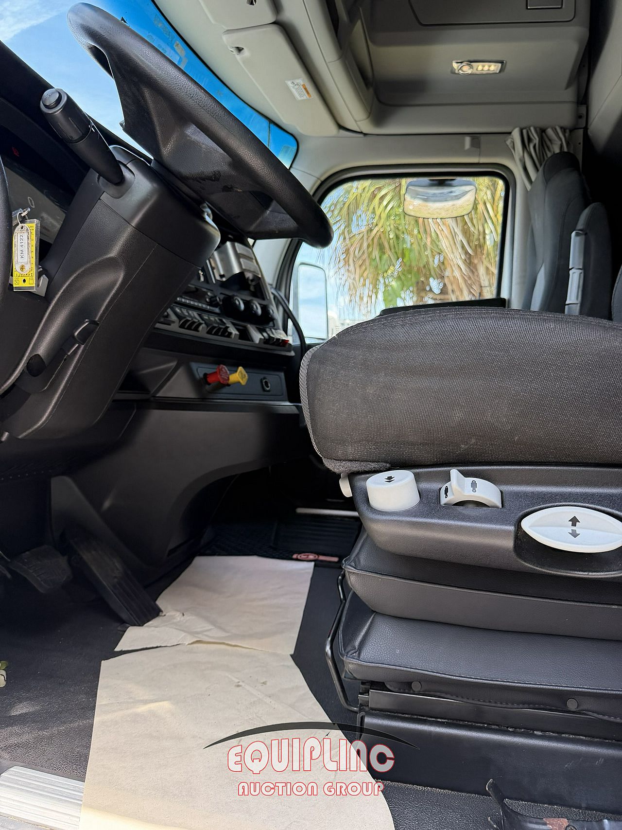 2023 Kenworth 680